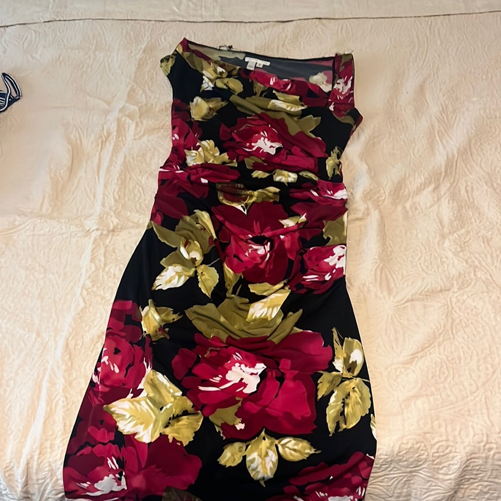 London times floral dress. Size 12. Ruched at the waist